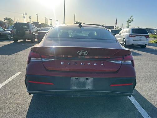 Red 2025 Hyundai ELANTRA SE