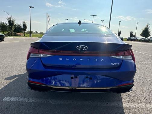 2023 Hyundai ELANTRA HEV Limited