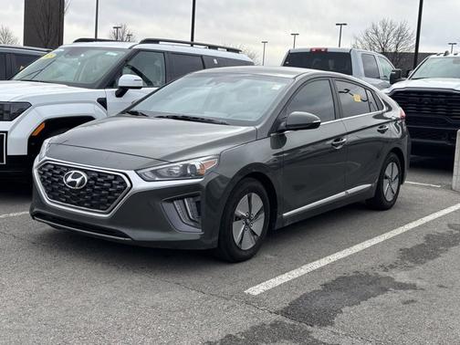 2022 Hyundai IONIQ Hybrid SE