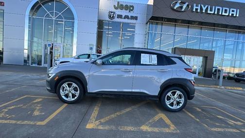 2023 Hyundai KONA SEL