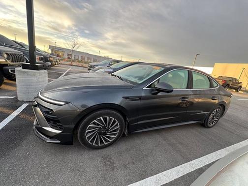 2025 Hyundai SONATA Hybrid Limited