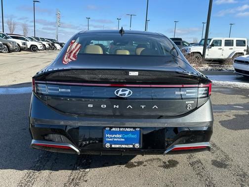 2025 Hyundai SONATA Hybrid Limited