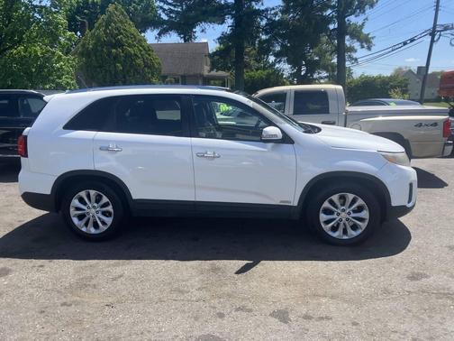 Snow White Pearl 2014 Kia Sorento EX