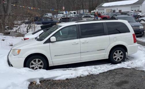 2013 Chrysler Town & Country Touring