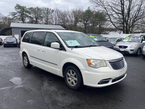 2013 Chrysler Town & Country Touring