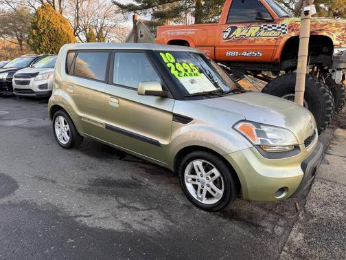 2010 Kia Soul +