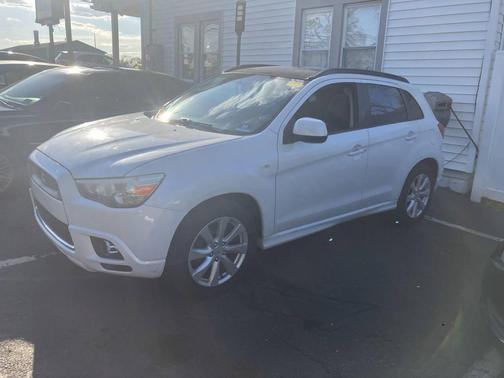 Diamond White Pearl 2012 Mitsubishi Outlander Sport SE