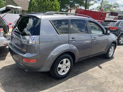 2009 Mitsubishi Outlander ES