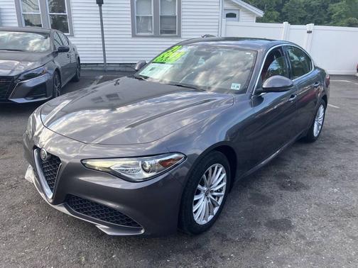 Gray 2021 Alfa Romeo Giulia Base