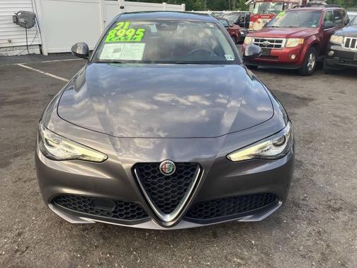 Gray 2021 Alfa Romeo Giulia Base