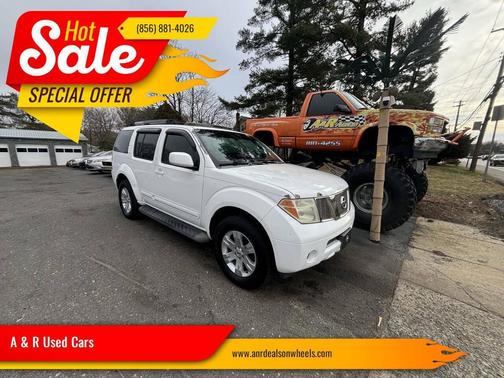 2006 Nissan Pathfinder LE