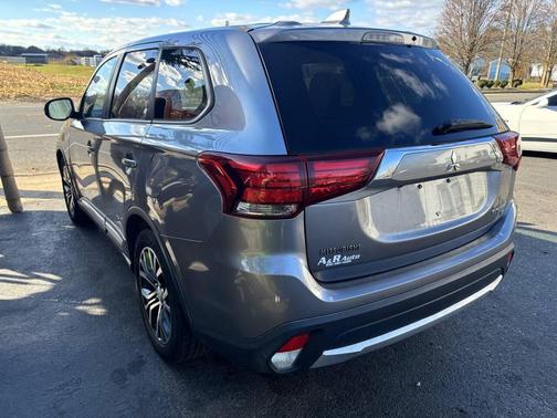 2017 Mitsubishi Outlander SE