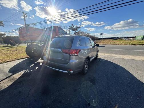 2017 Mitsubishi Outlander SE
