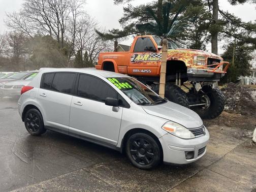 2009 Nissan Versa 1.8 S