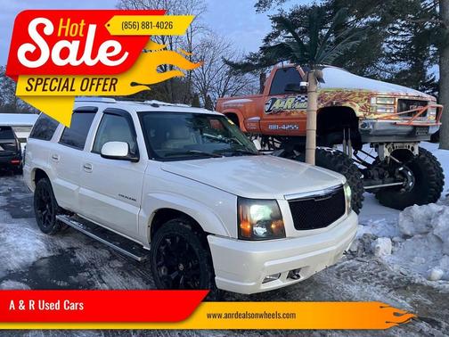 2005 Cadillac Escalade Base