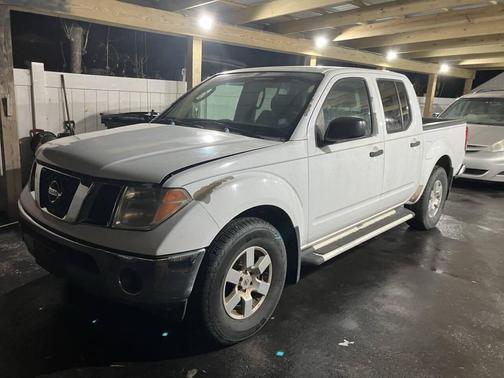 2005 Nissan Frontier SE Crew Cab