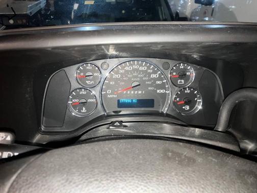 Summit White 2018 Chevrolet Express 2500 Work Van