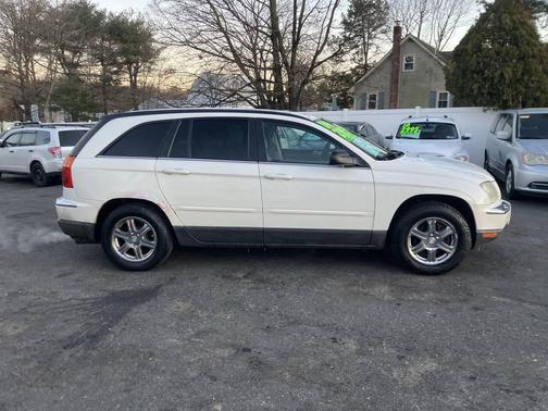 2004 Chrysler Pacifica Base