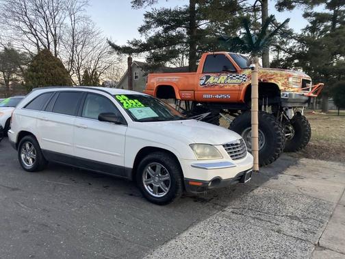 2004 Chrysler Pacifica Base