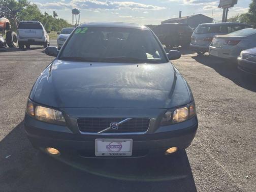 Teal 2002 Volvo S60 2.4T