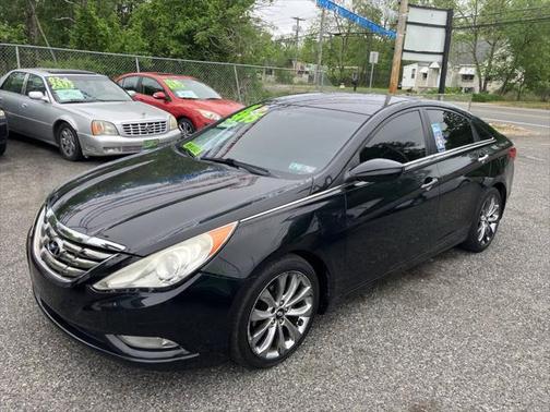 2011 Hyundai SONATA SE