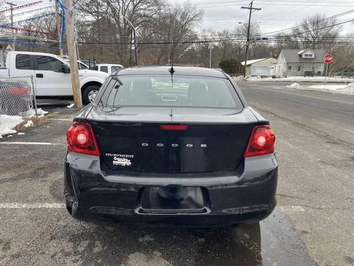 2012 Dodge Avenger SE