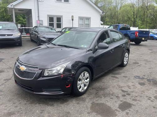 Charcoal 2014 Chevrolet Cruze LS