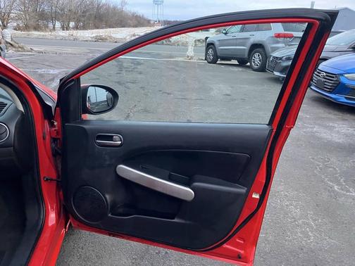 2011 Mazda Mazda2 Sport