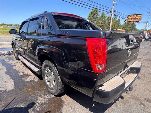 2004 Cadillac Escalade EXT Base