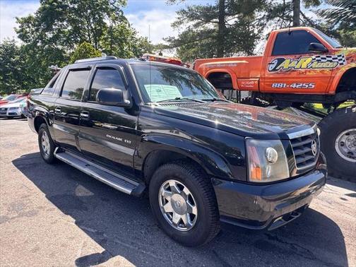 2004 Cadillac Escalade EXT Base