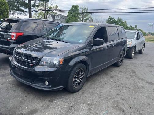 Black Onyx Crystal Pearlcoat 2019 Dodge Grand Caravan GT