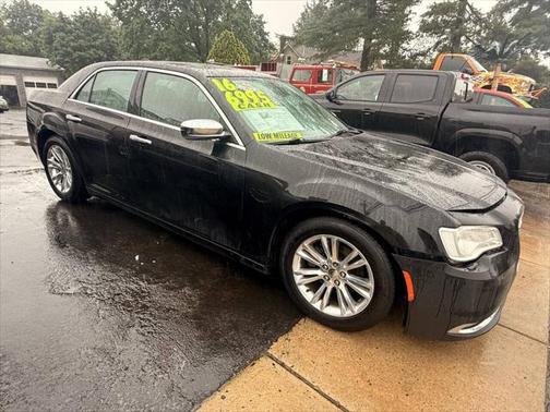 2016 Chrysler 300 S