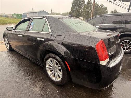2016 Chrysler 300 S