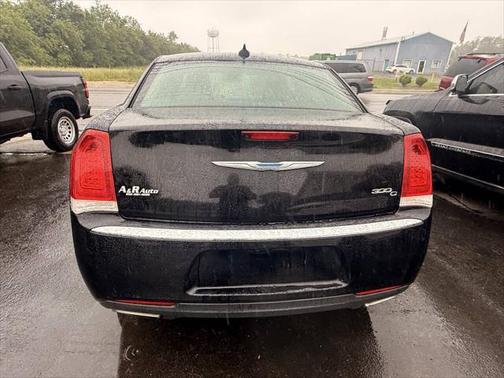 2016 Chrysler 300 S