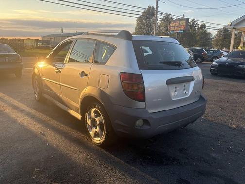 2005 Pontiac Vibe Base