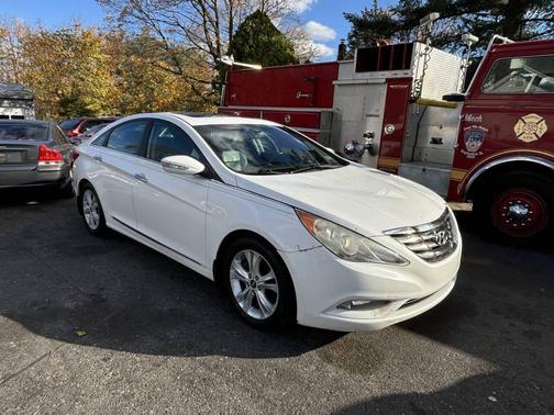 2011 Hyundai SONATA Limited