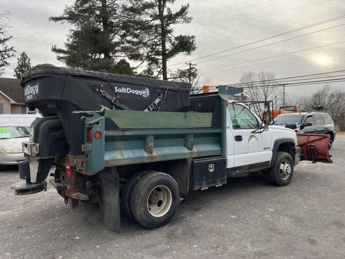 2005 Chevrolet Silverado 3500 Work Truck