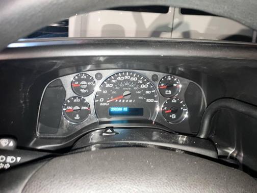 Summit White 2020 Chevrolet Express 2500 RWD 2500 Regular Wheelbase WT