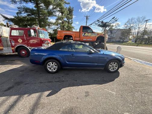 2006 Ford Mustang Base