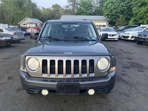 Mineral Gray Metallic Clearcoat 2012 Jeep Patriot Sport