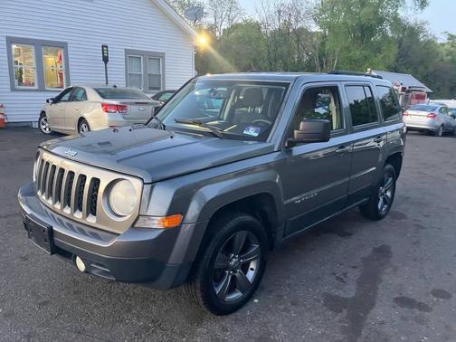 Mineral Gray Metallic Clearcoat 2012 Jeep Patriot Sport