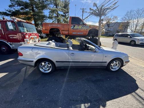 1999 Mercedes-Benz CLK-Class 320 Cabriolet