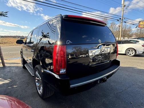 2008 Cadillac Escalade Base