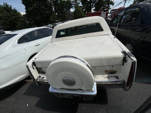 1992 Cadillac DeVille Base