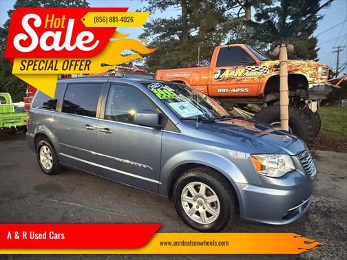 2012 Chrysler Town & Country Touring
