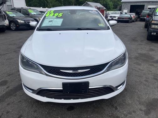 White 2015 Chrysler 200 Limited