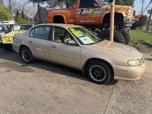 2001 Chevrolet Malibu Base