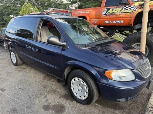 2003 Chrysler Town & Country LX