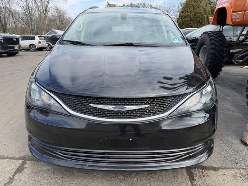 2020 Chrysler Voyager LXI