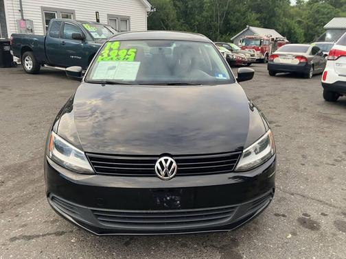 Black Uni 2014 Volkswagen Jetta Auto S